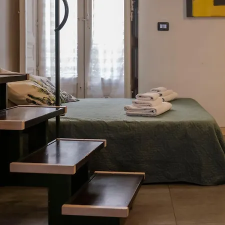 Apartament Civico 18 & Manzoni House *
